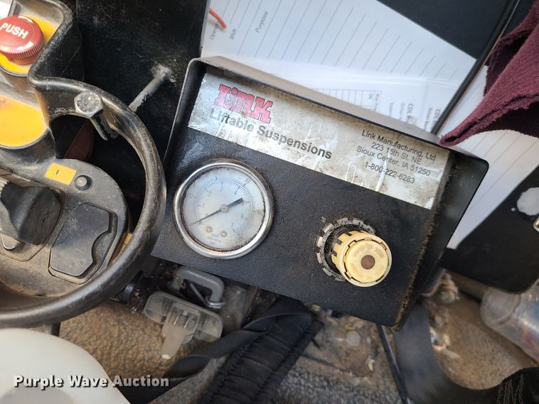 image for item DN2597 2012 International WorkStar 7500  crane truck