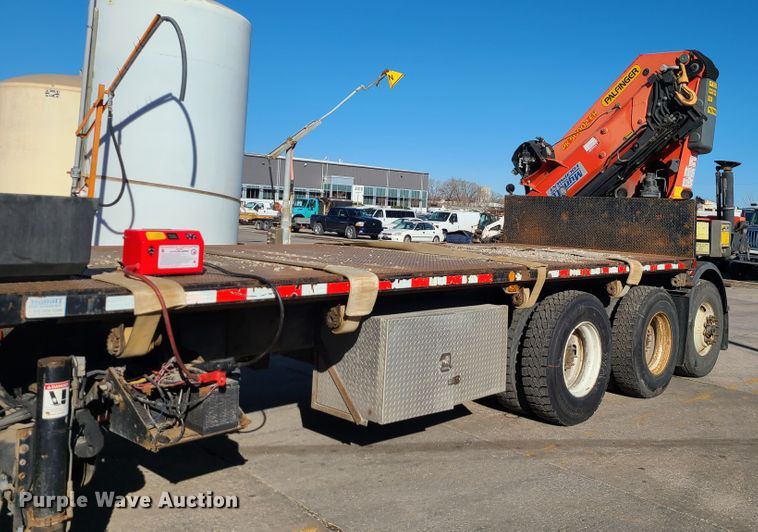image for item DN2597 2012 International WorkStar 7500  crane truck