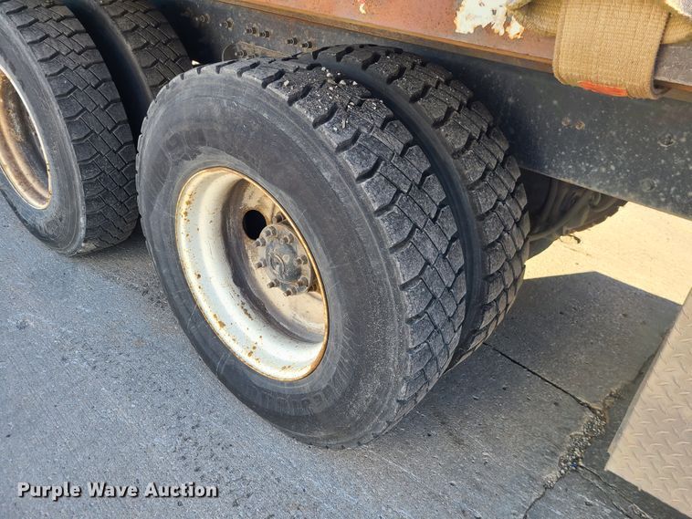 image for item DN2597 2012 International WorkStar 7500  crane truck