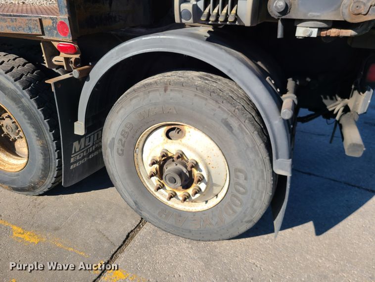 image for item DN2597 2012 International WorkStar 7500  crane truck