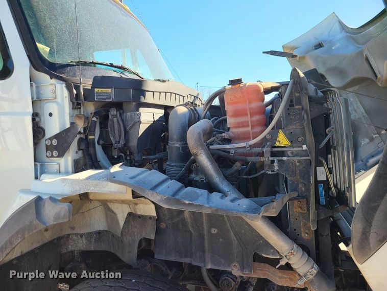 image for item DN2597 2012 International WorkStar 7500  crane truck