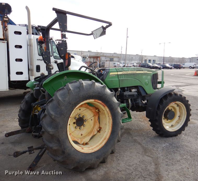 image for item DN2598 2006 John Deere 5325  MFWD tractor