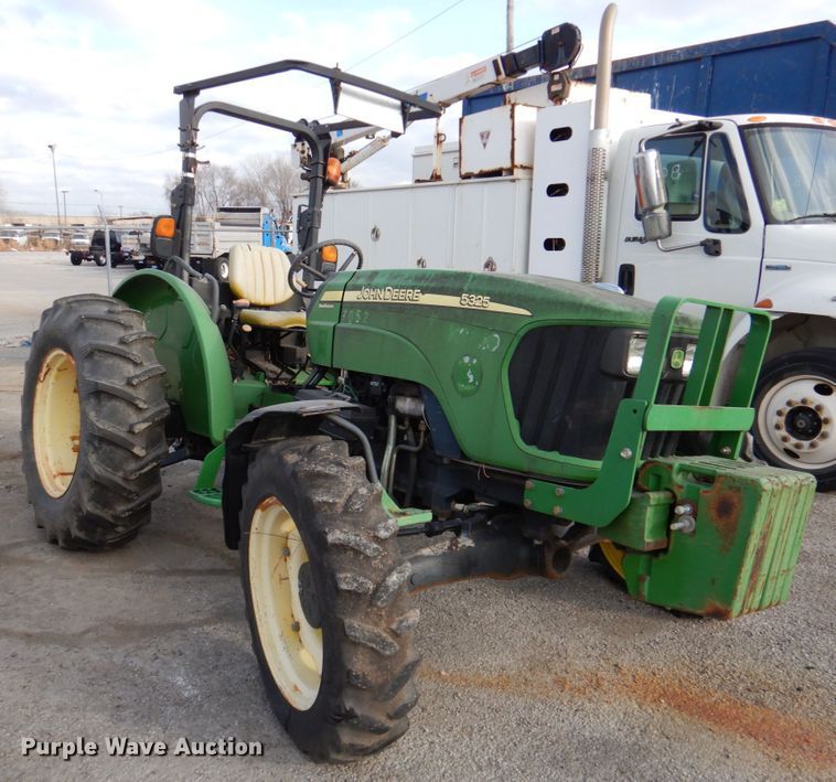 image for item DN2598 2006 John Deere 5325  MFWD tractor