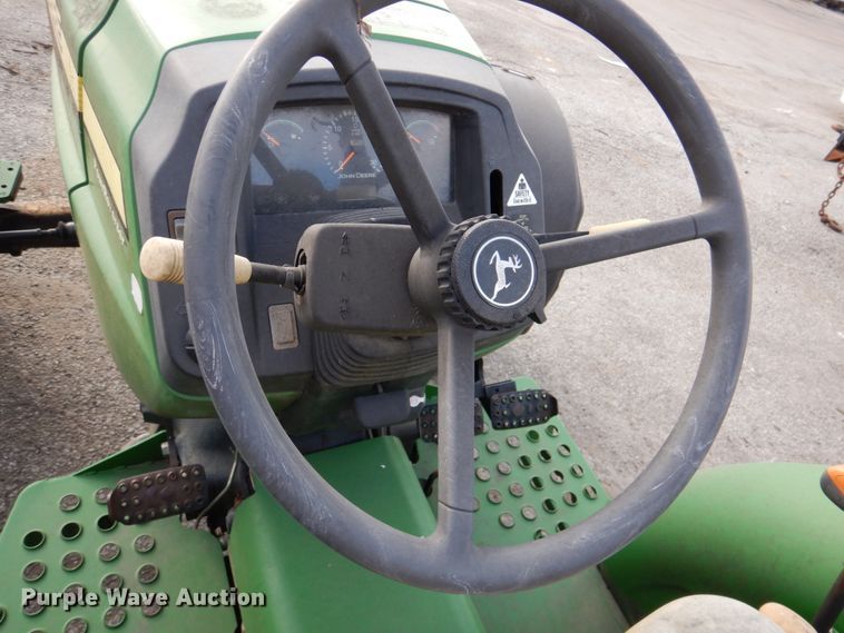 image for item DN2598 2006 John Deere 5325  MFWD tractor