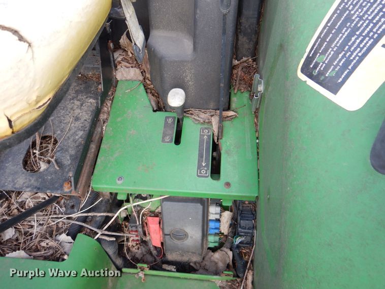 image for item DN2598 2006 John Deere 5325  MFWD tractor