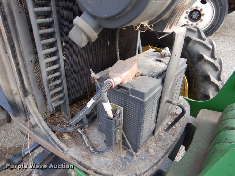 image for item DN2598 2006 John Deere 5325  MFWD tractor