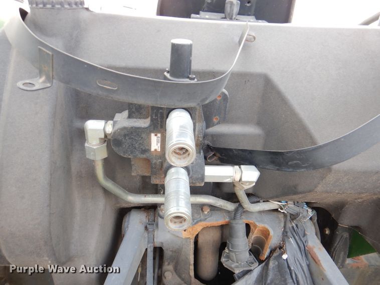 image for item DN2598 2006 John Deere 5325  MFWD tractor