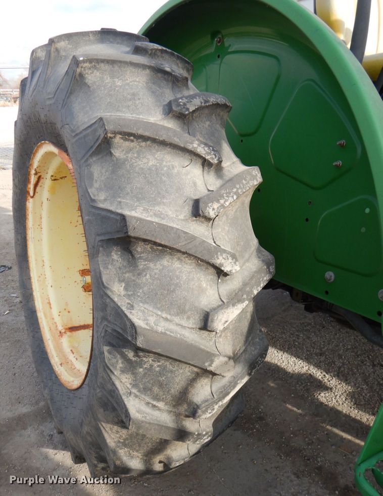 image for item DN2598 2006 John Deere 5325  MFWD tractor