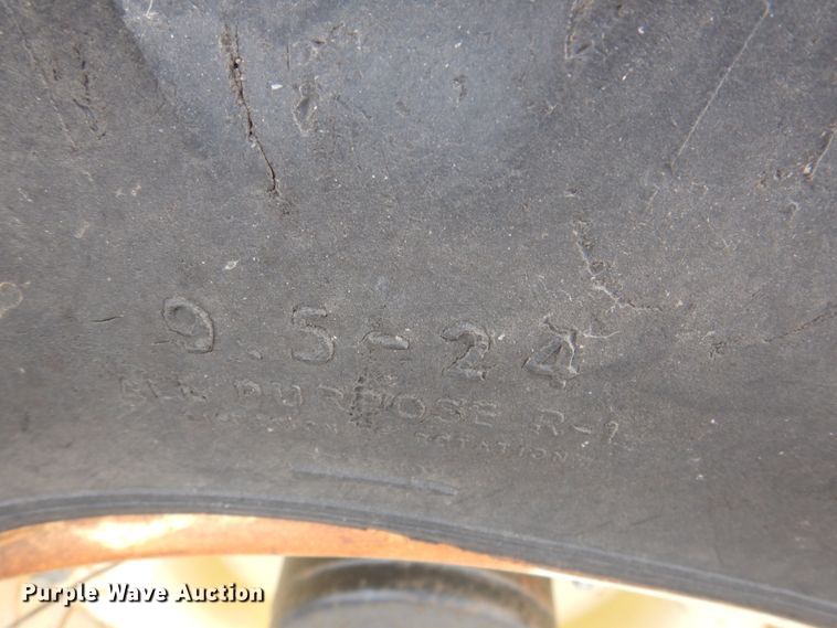 image for item DN2598 2006 John Deere 5325  MFWD tractor