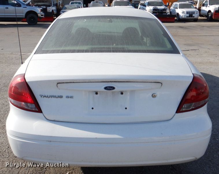 image for item DN2599 2007 Ford Taurus SE