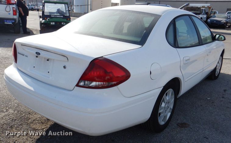 image for item DN2599 2007 Ford Taurus SE