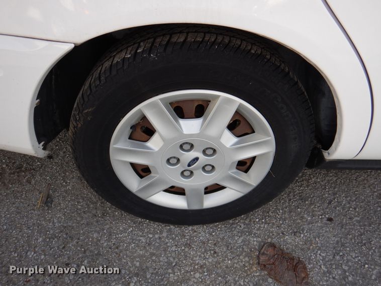image for item DN2599 2007 Ford Taurus SE