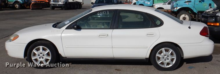 image for item DN2600 2007 Ford Taurus SE