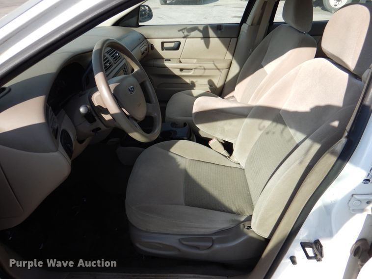 image for item DN2600 2007 Ford Taurus SE