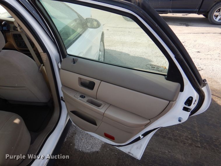 image for item DN2600 2007 Ford Taurus SE