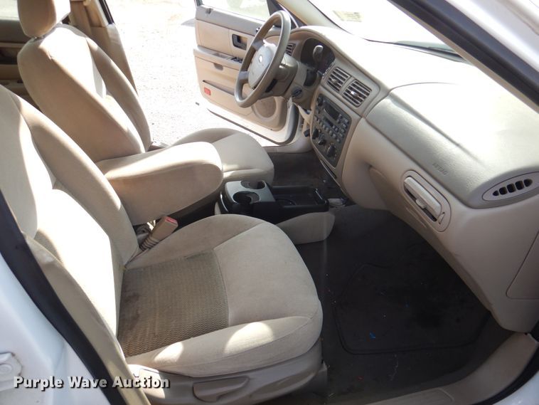 image for item DN2600 2007 Ford Taurus SE