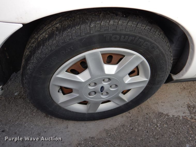 image for item DN2600 2007 Ford Taurus SE