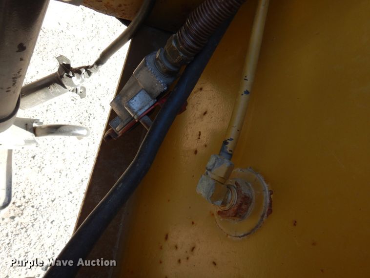 image for item DN2602 2013 Interstate 24DTA  equipment trailer