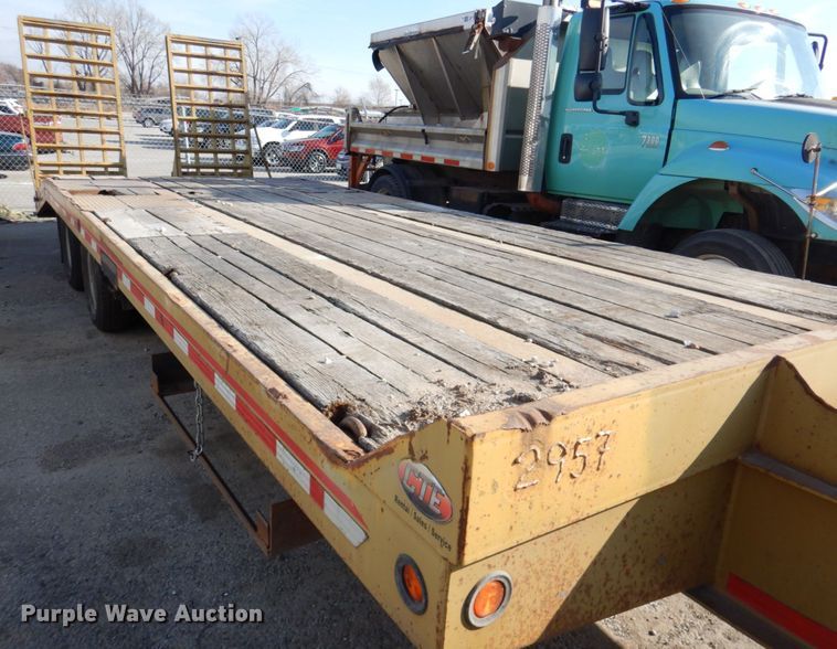 image for item DN2602 2013 Interstate 24DTA  equipment trailer