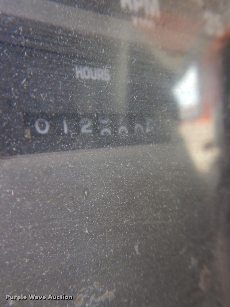 image for item DN2604 1999 International 4900  dump truck