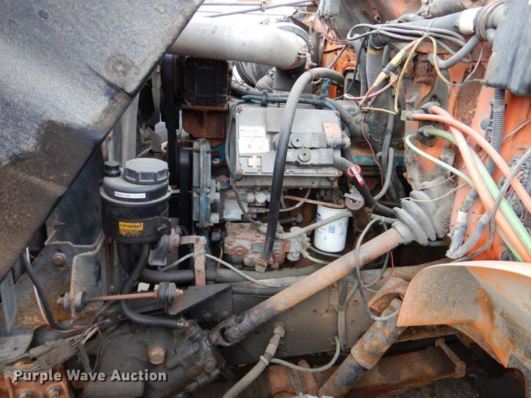 image for item DN2604 1999 International 4900  dump truck