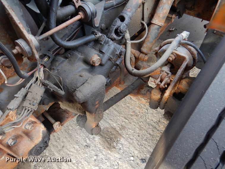 image for item DN2604 1999 International 4900  dump truck