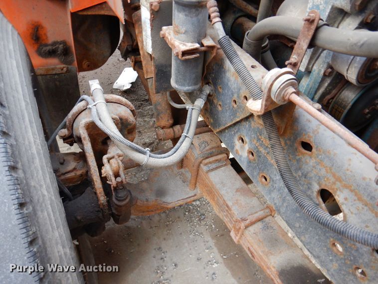 image for item DN2604 1999 International 4900  dump truck