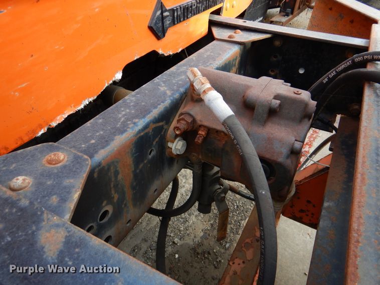 image for item DN2604 1999 International 4900  dump truck