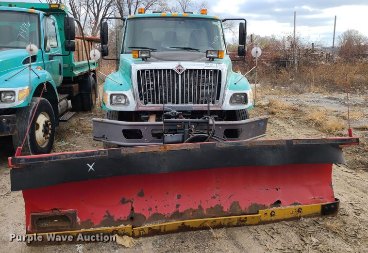 image for item DN2606 2007 International 7300  dump truck