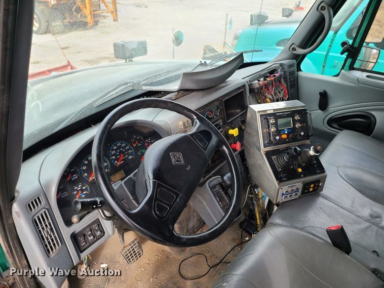 image for item DN2606 2007 International 7300  dump truck
