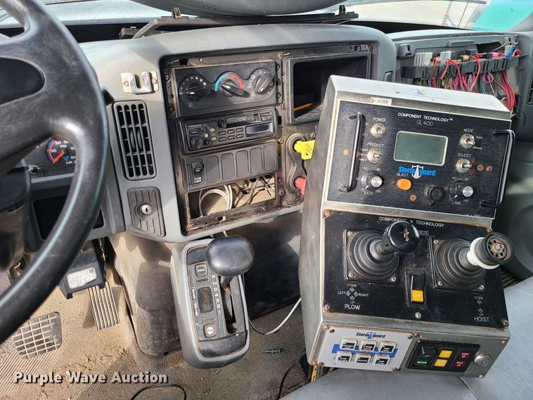 image for item DN2606 2007 International 7300  dump truck