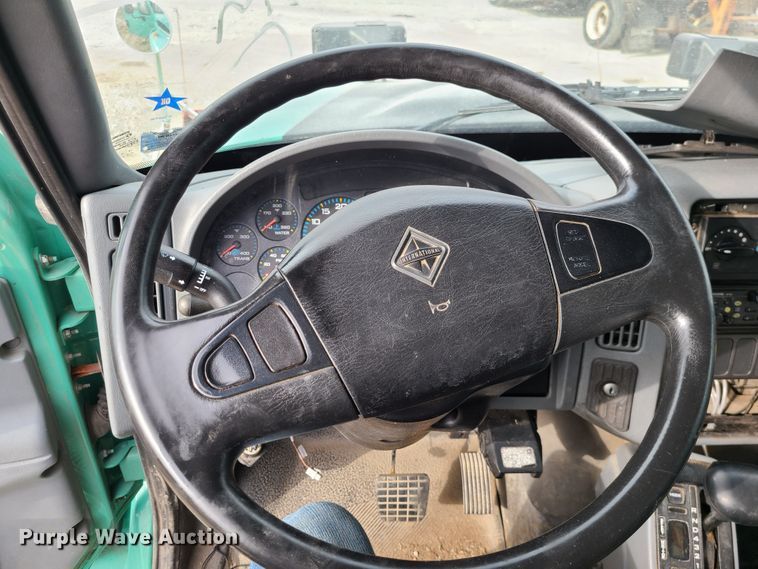 image for item DN2606 2007 International 7300  dump truck