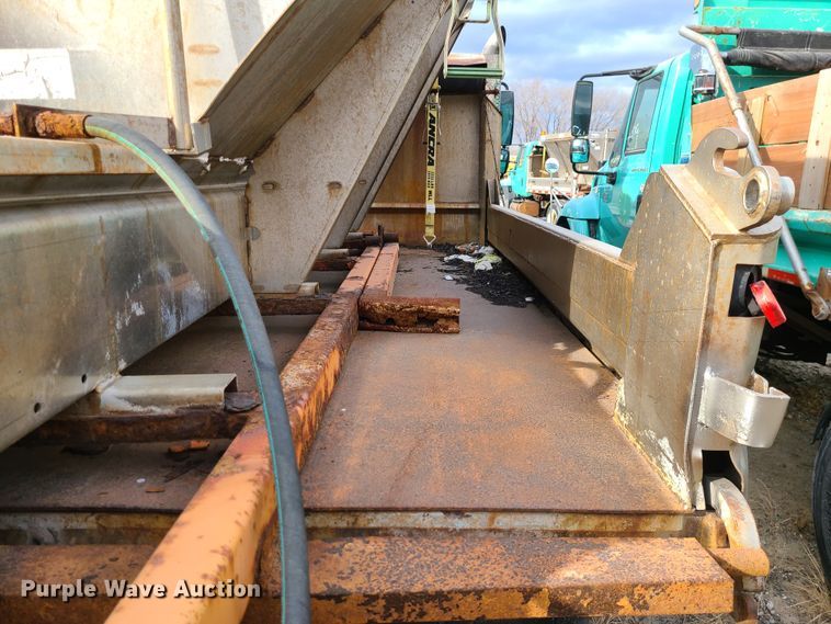 image for item DN2606 2007 International 7300  dump truck