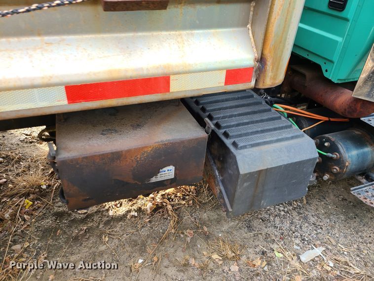 image for item DN2606 2007 International 7300  dump truck