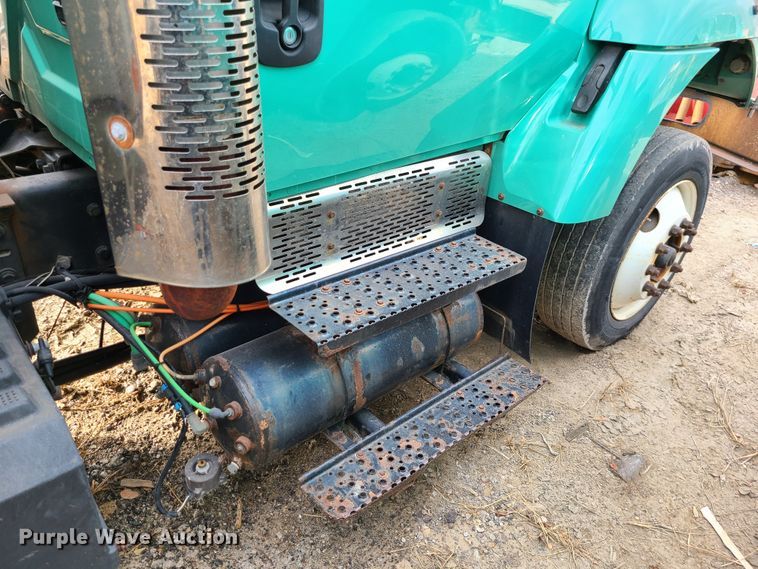 image for item DN2606 2007 International 7300  dump truck