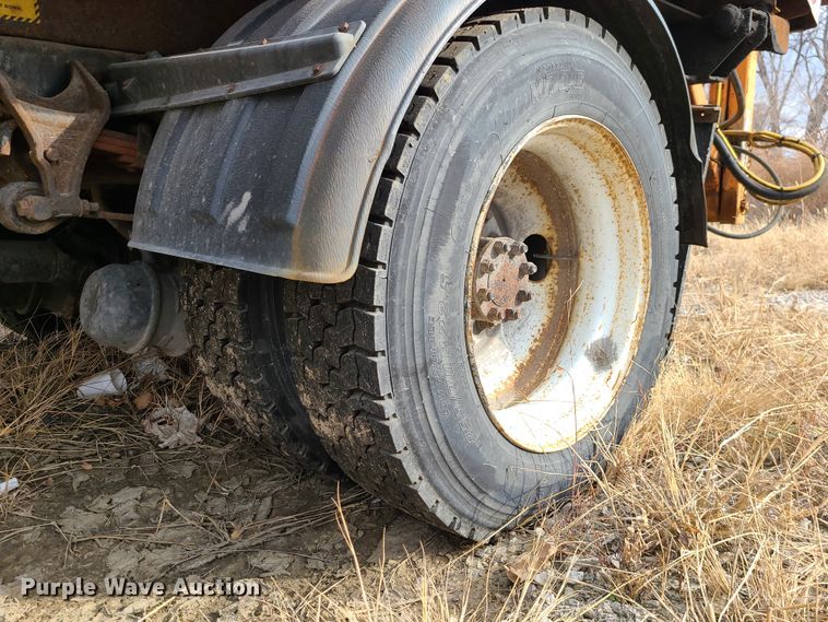 image for item DN2606 2007 International 7300  dump truck