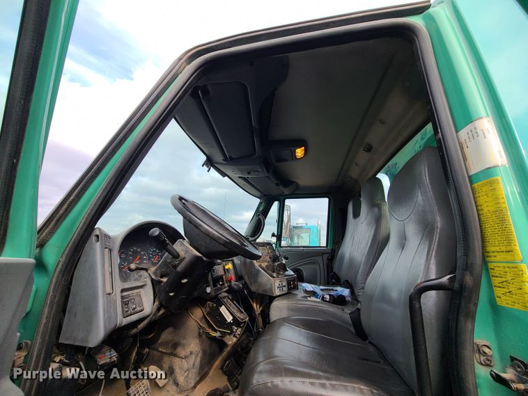 image for item DN2607 2007 International 7400  dump truck