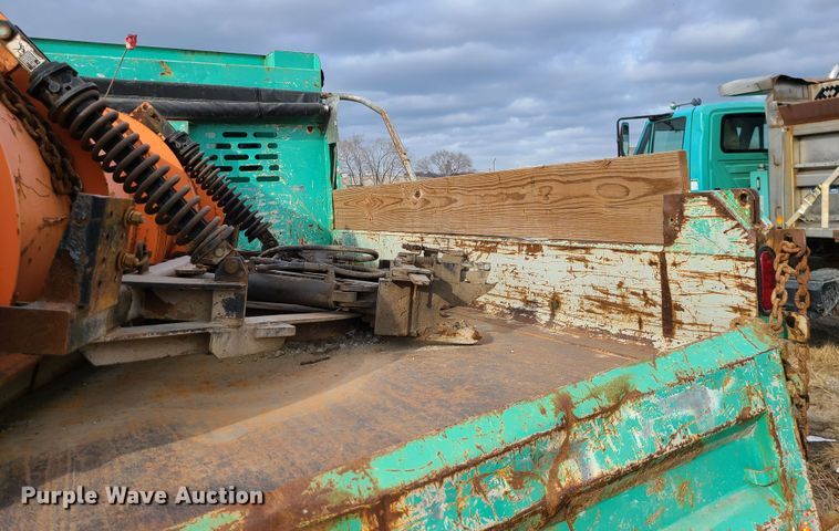 image for item DN2607 2007 International 7400  dump truck