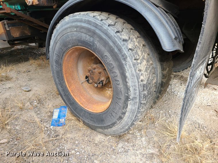 image for item DN2607 2007 International 7400  dump truck