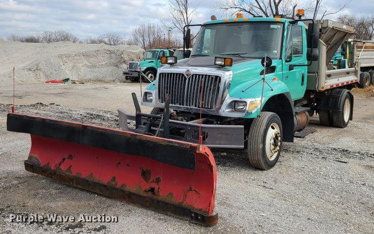 image for item DN2608 2007 International 7300  dump truck