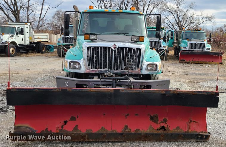 image for item DN2608 2007 International 7300  dump truck