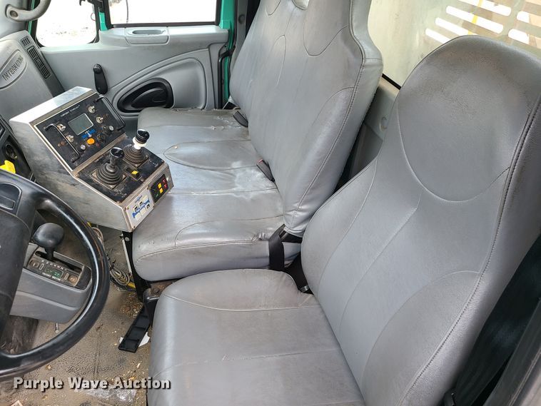 image for item DN2608 2007 International 7300  dump truck