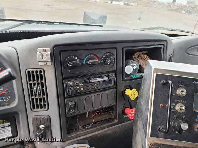 image for item DN2608 2007 International 7300  dump truck