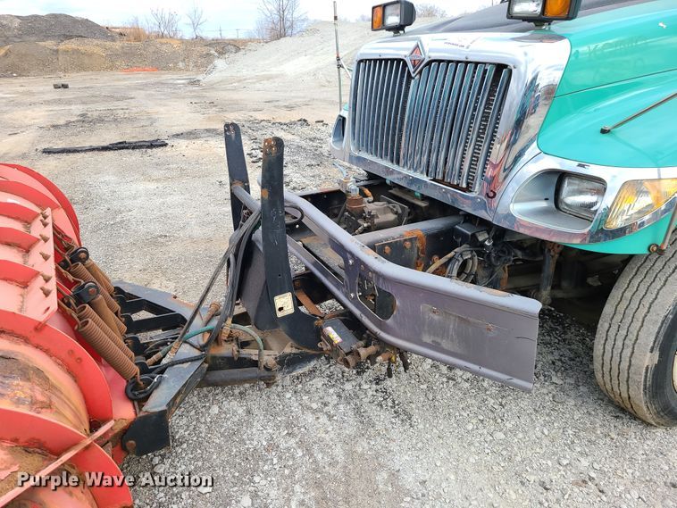 image for item DN2608 2007 International 7300  dump truck