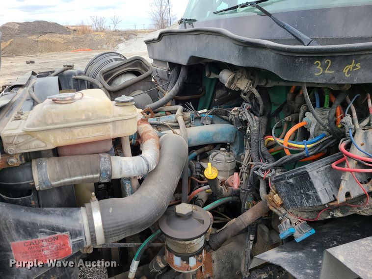 image for item DN2608 2007 International 7300  dump truck