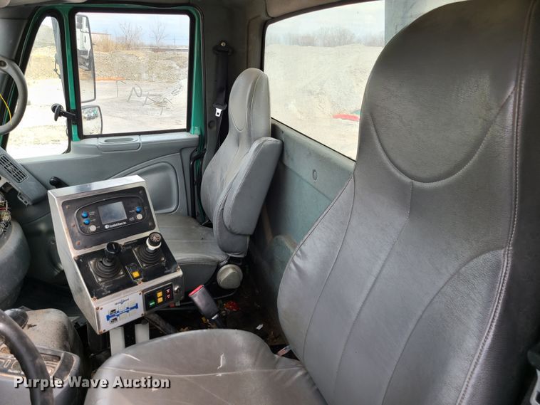 image for item DN2609 2007 International 7600  dump truck