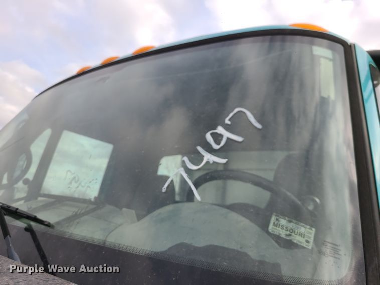 image for item DN2609 2007 International 7600  dump truck