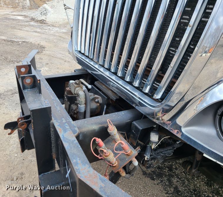 image for item DN2610 2012 International WorkStar 7400  dump truck