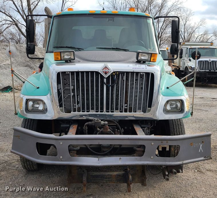 image for item DN2611 2007 International 7300  dump truck