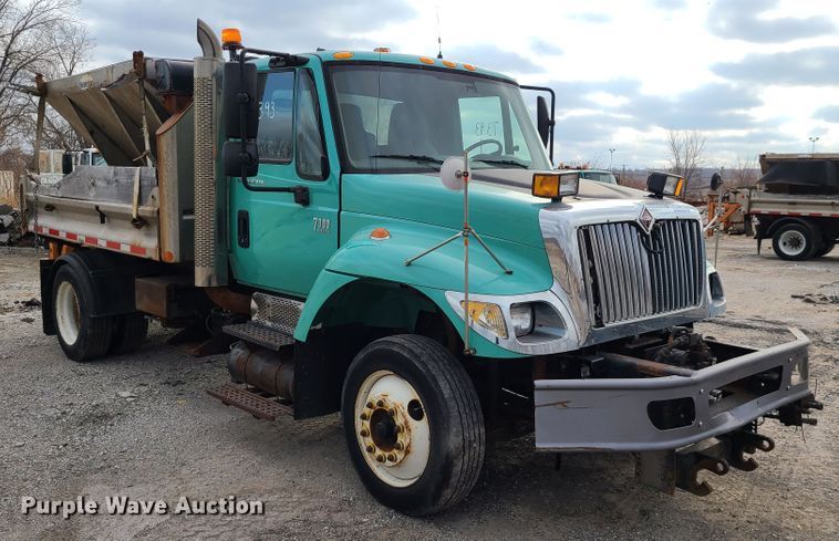 image for item DN2611 2007 International 7300  dump truck